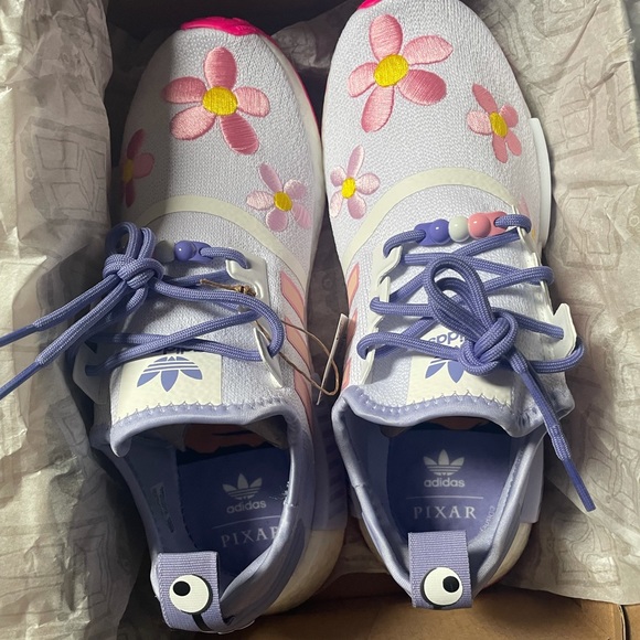 GIRLS’ BIG KIDS ADIDAS ORIGINALS X MONSTERS, INC. NMD R1 CASUAL SHOES - Picture 6 of 10
